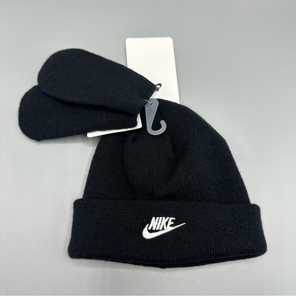 Nike Beanie Hat and Mittens 2 Piece Infant Toddler Baby Set Size 12/24M Black - Picture 1 of 7